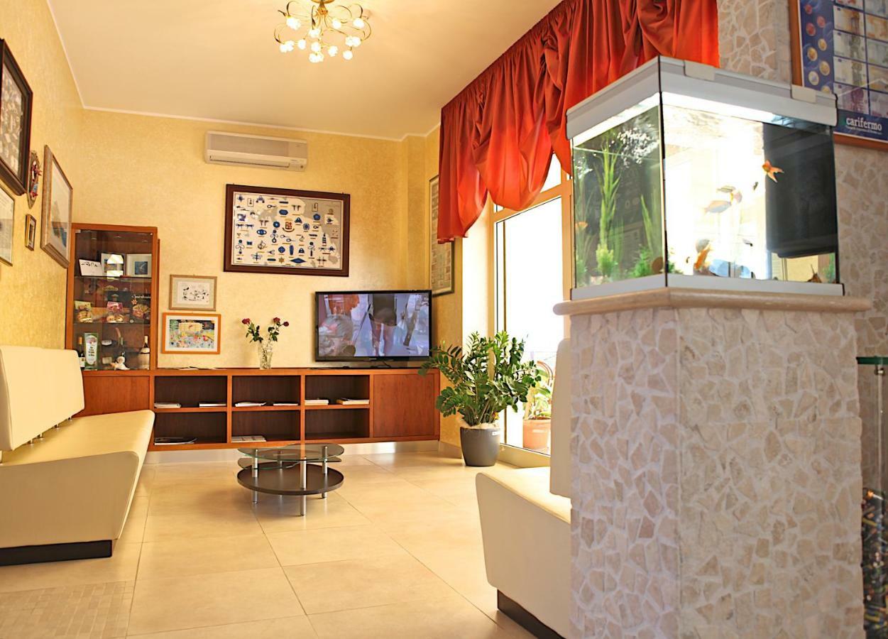 Hotel Cristal Cupra Marittima Extérieur photo